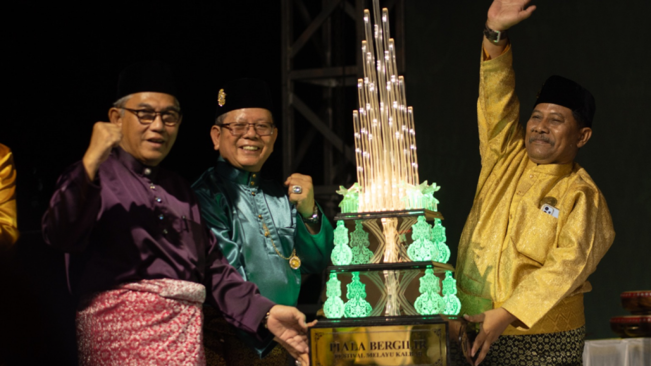 Ketapang Sabet Juara Umum Festival Melayu XIII, Bawa Pulang Piala Bergilir