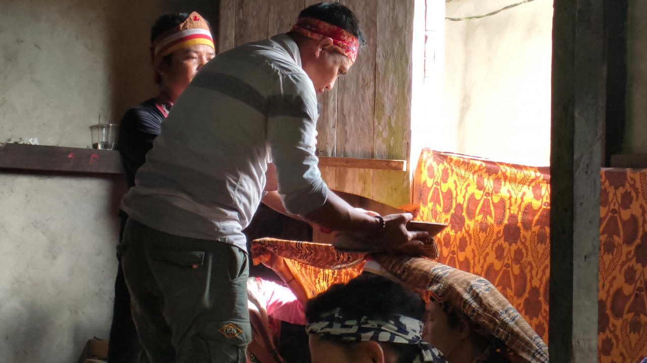 NGISAR ABUH DAPOR LAWANGK TANGGAK