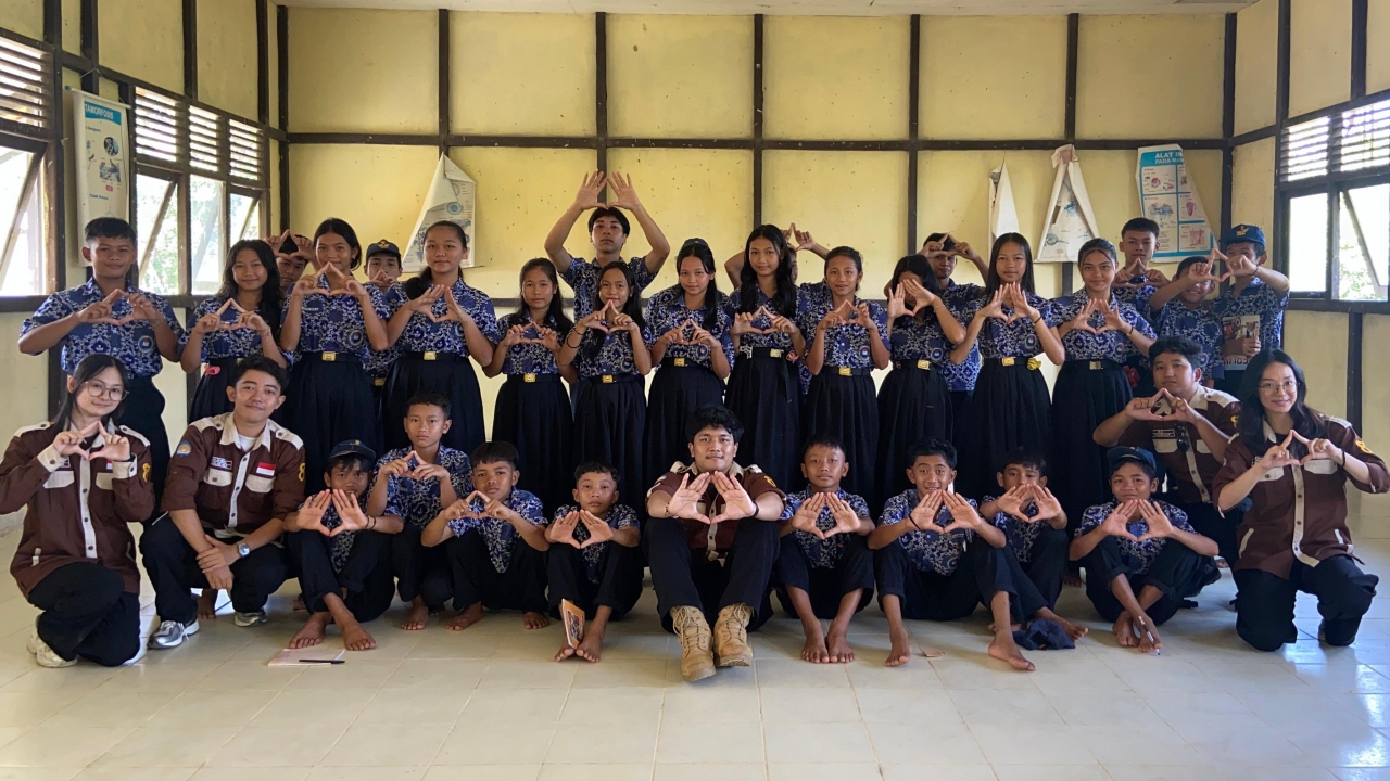 Hati-Hati di Internet: Mahasiswa KKN UAJY Sosialisasi Cybersecurity di SMPN 03 Simpang Hulu
