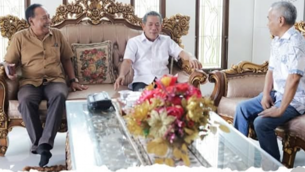 Wakil Bupati Ketapang Jamhuri Amir Silaturahmi Kekediaman Mantan Bupati Periode 2016-2025