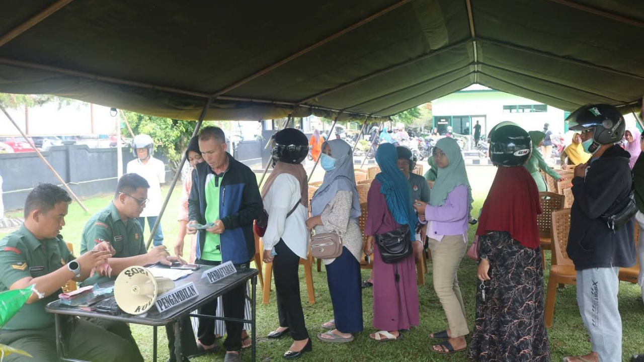 Kodim 1203/Ketapang Gelar Bazar Murah Ramadhan, Bantu Warga Siapkan Lebaran Tanpa Tekan Kantong