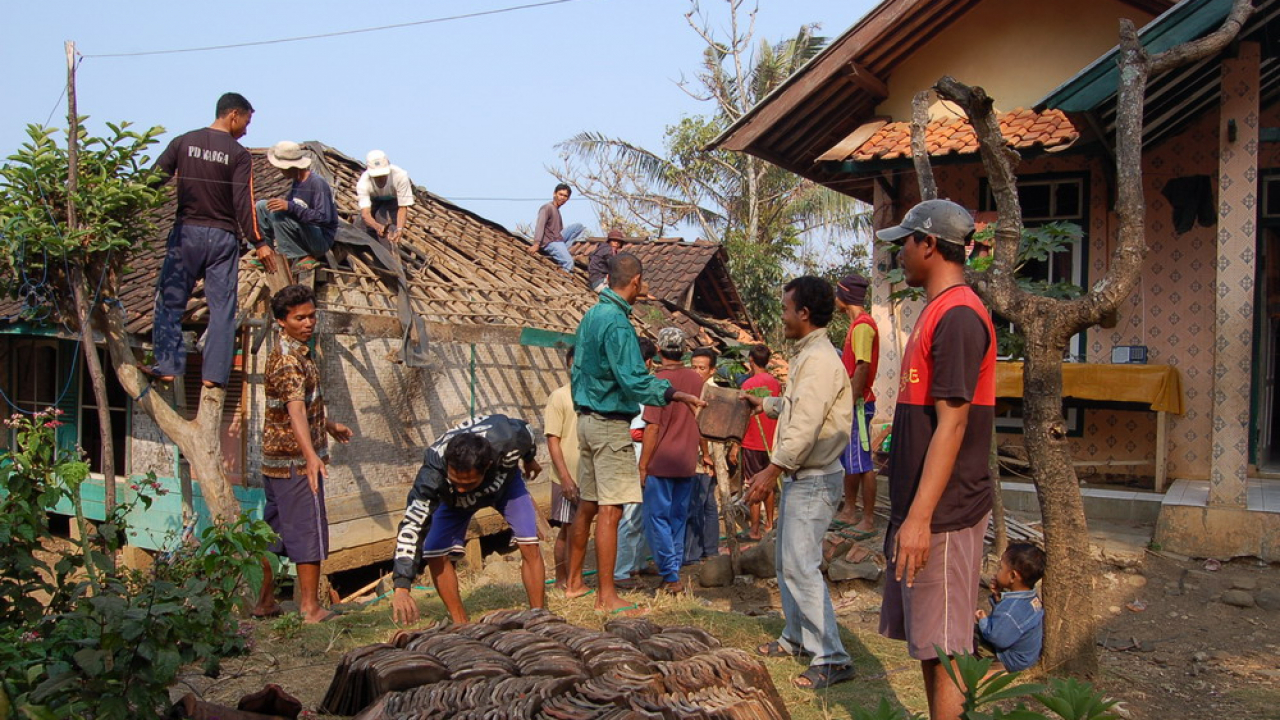 Sosial & Kearifan Lokal Masyarakat