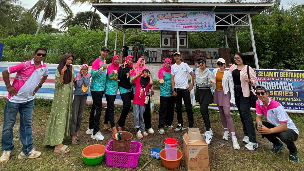 Meriahnya Hari Ibu di Lapangan Khai Bunak
