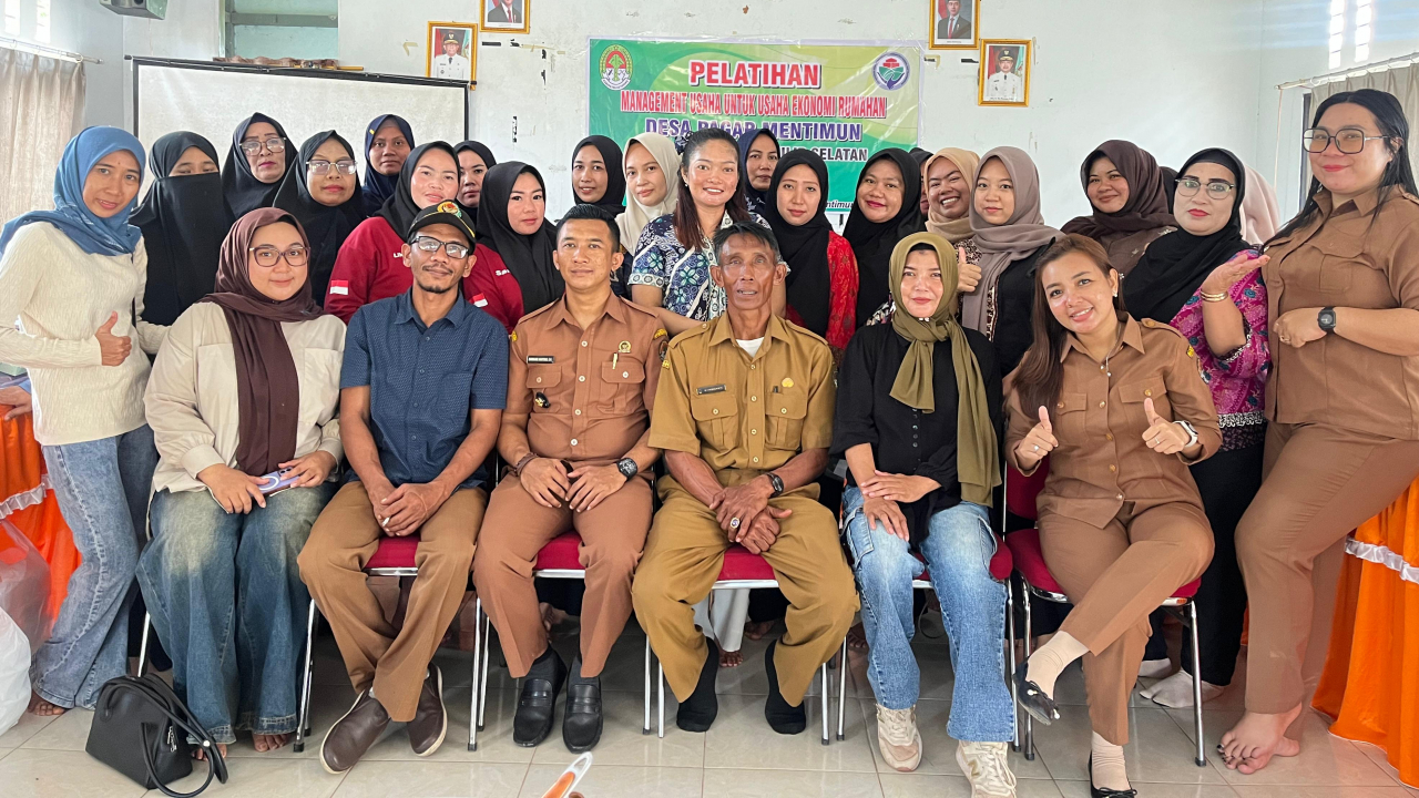 Pelatihan Manajemen Usaha di Desa Pagar Mentimun