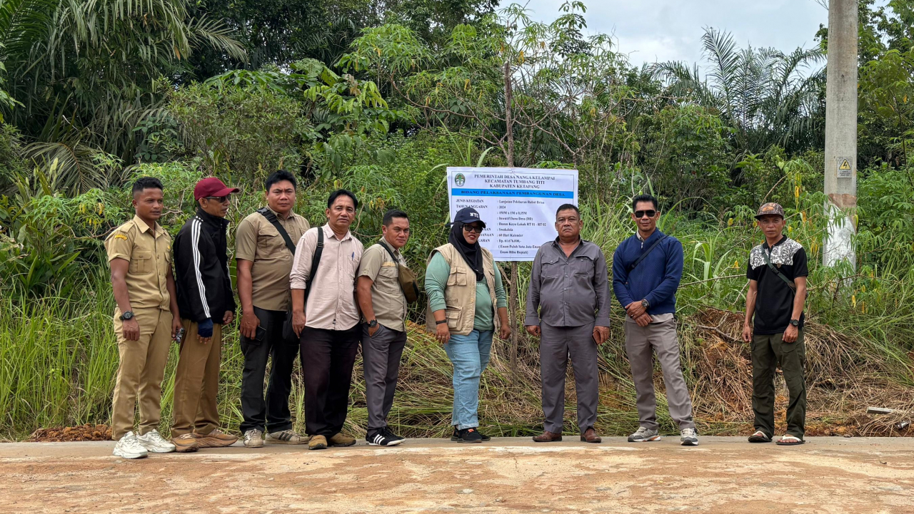 Monitoring dan Evaluasi Proyek Dusun Kayu Lakak di Desa Nanga Kelampai