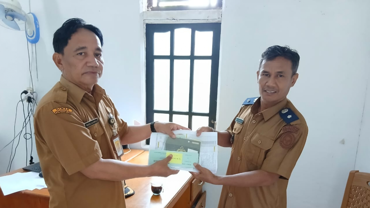 Serah Terima Jabatan Kepala Desa di Nanga Kelampai