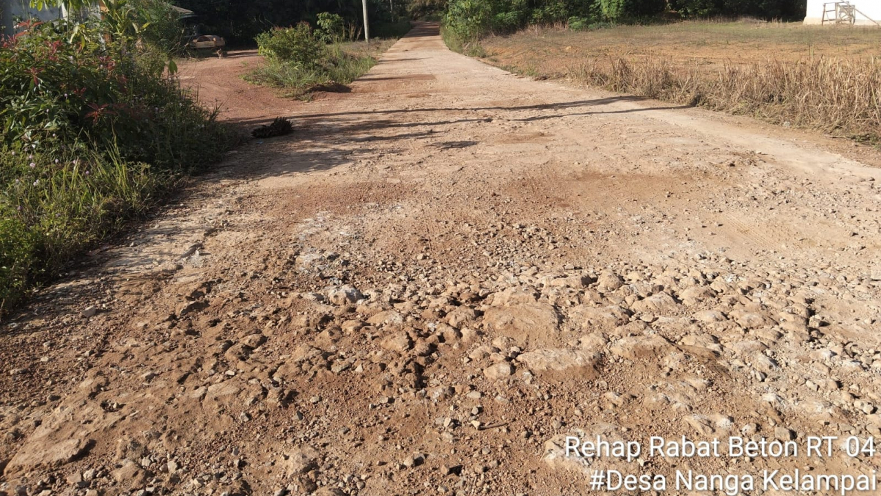 Rehab Rabat Beton RT.04 Nanga Kelampai: Pengukuran Dimulai