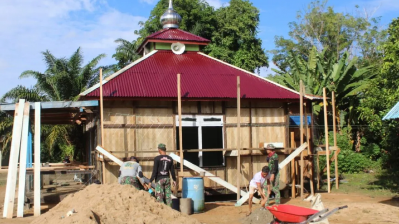 Renovasi musholla semoga menambah khusyuk umat beribadah