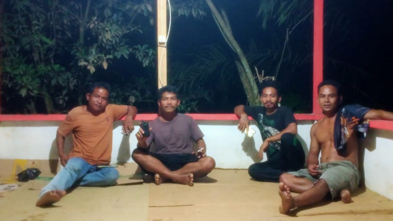 Ronda Malam Pengatapan Raya: Jaga Keamanan Desa