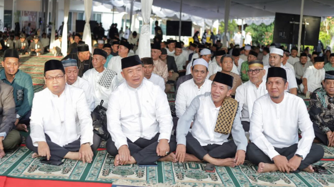 SEBAGAI RASA SYUKUR, BUPATI DAN WAKIL BUPATI KETAPANG GELAR TASYAKURAN DAN BUKA PUASA BERSAMA UNTUK MASYARAKAT KABUPATEN KETAPANG