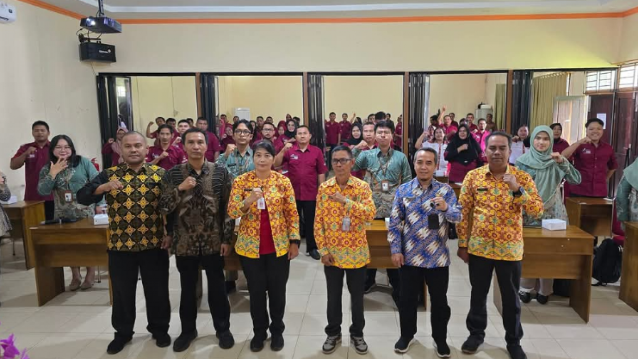STAFF AHLI BUPATI BIDANG KEMASYARAKATAN DAN SDM BUKA PELATIHAN GROUND CHECKING BAGI PENDAMPING PKH