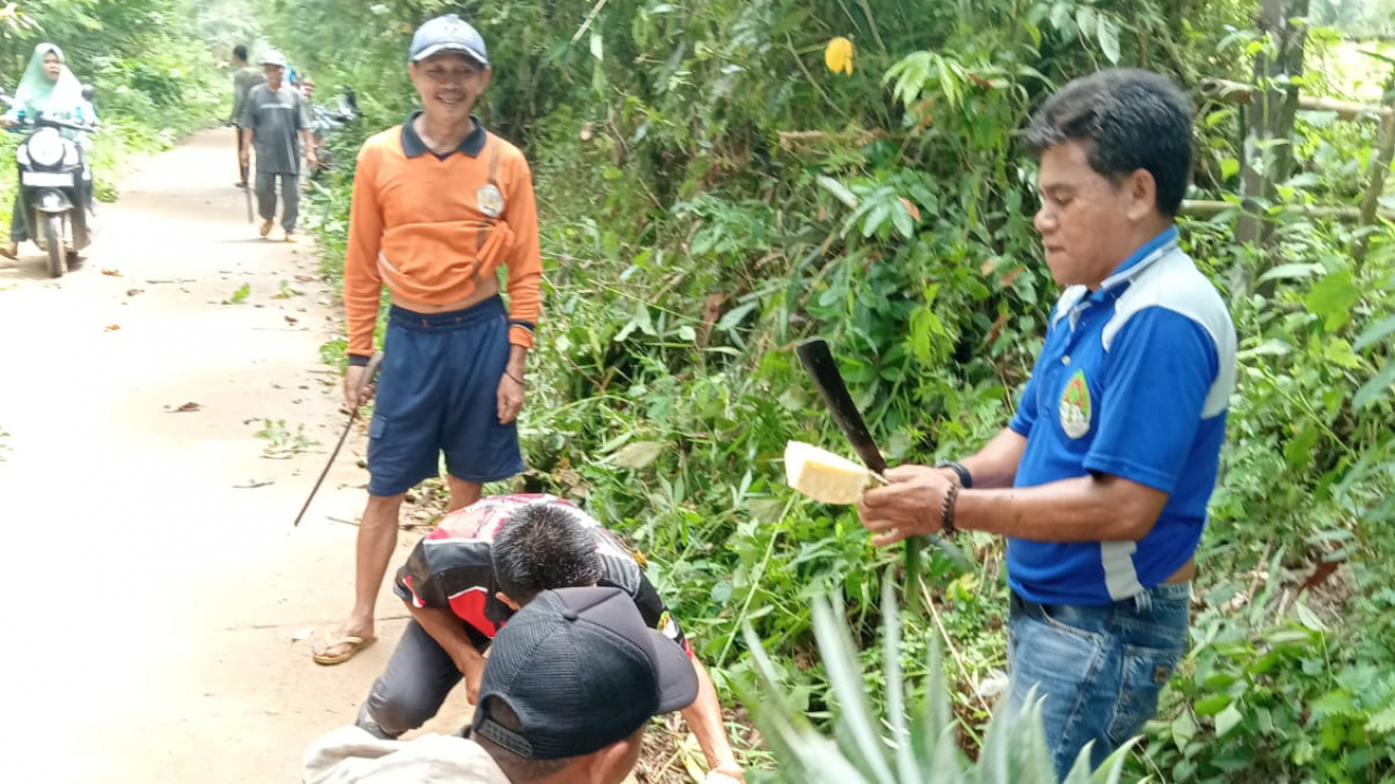 KEGIATAN GOTONG ROYONG