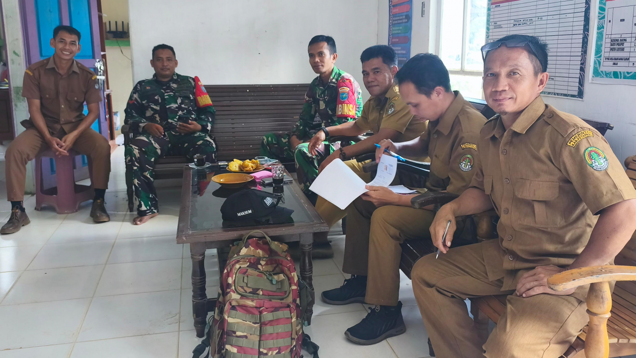 KUNJUNGAN BABINSA JELAI HULU DIDESA RIAM DANAU KANAN