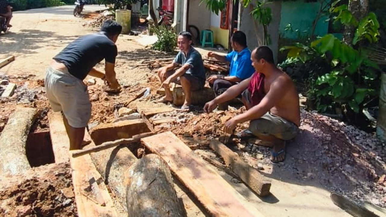 Perbaikan gorong-gorong Desa Riam Danau Kanan, Akses Lancar Kembali