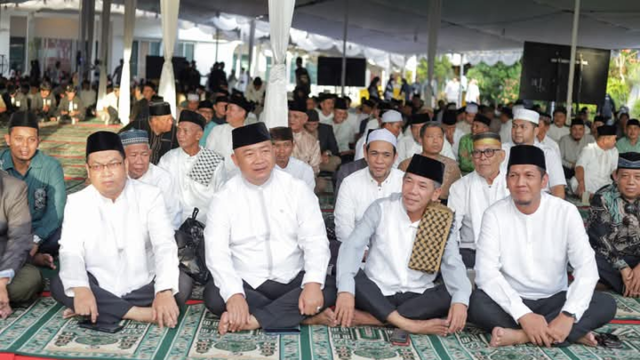 Bupati Alex dan Wabup Jamhuri Gelar Tasyakuran dan Buka Puasa Bersama Masyarakat Ketapang