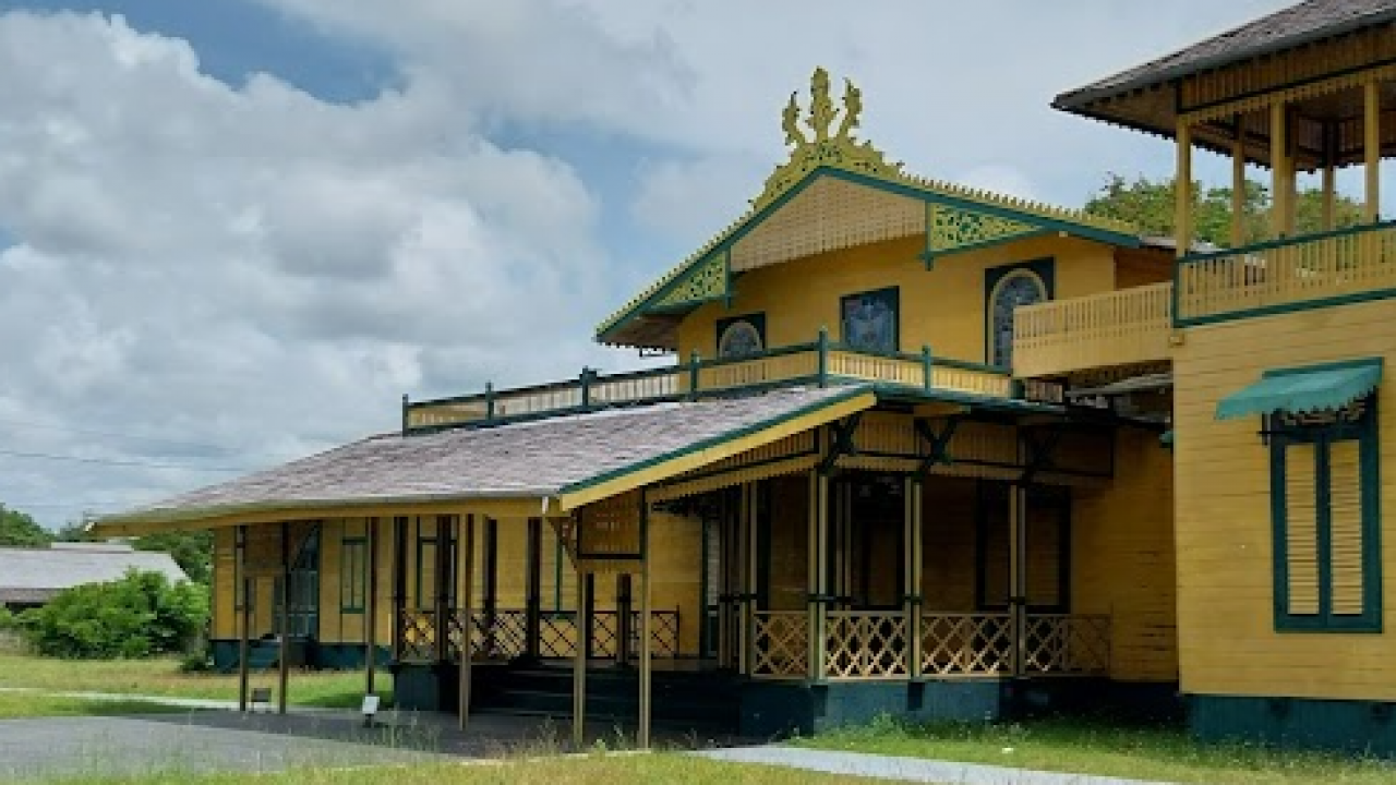 Keraton Kerajaan Matan Tanjungpura