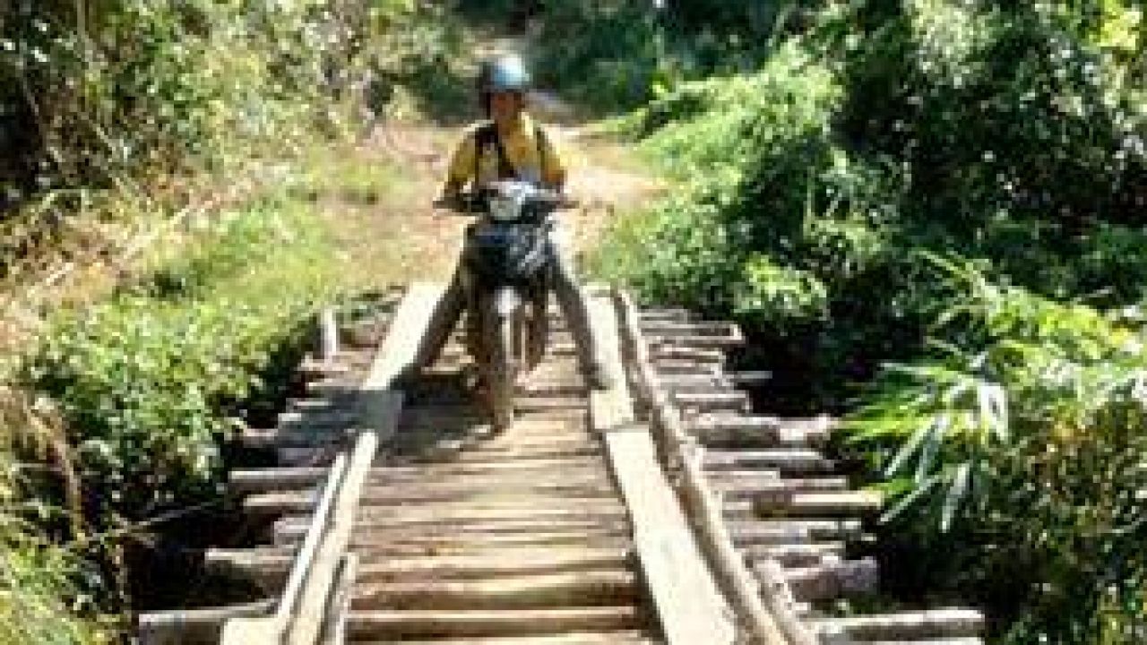 Jembatan Kayu Tradisional