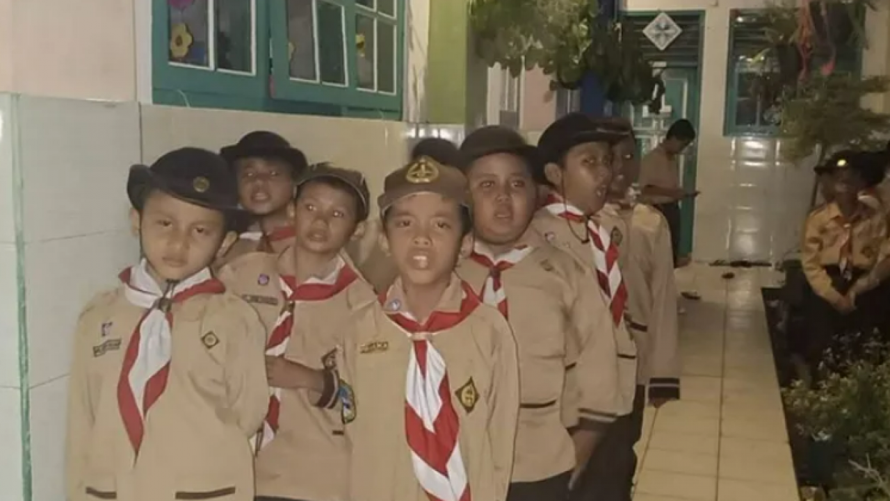 Ketapang Keren! Inilah 15 Sekolah Dasar (SD) Terbaik di Kabupaten Ketapang Beserta Peringkat dan Lokasinya  Sumber Artikel berjudul " Ketapang Keren! Inilah 15 Sekolah Dasar (SD) Terbaik di Kabupaten Ketapang Beserta Peringkat dan Lokasinya ",
