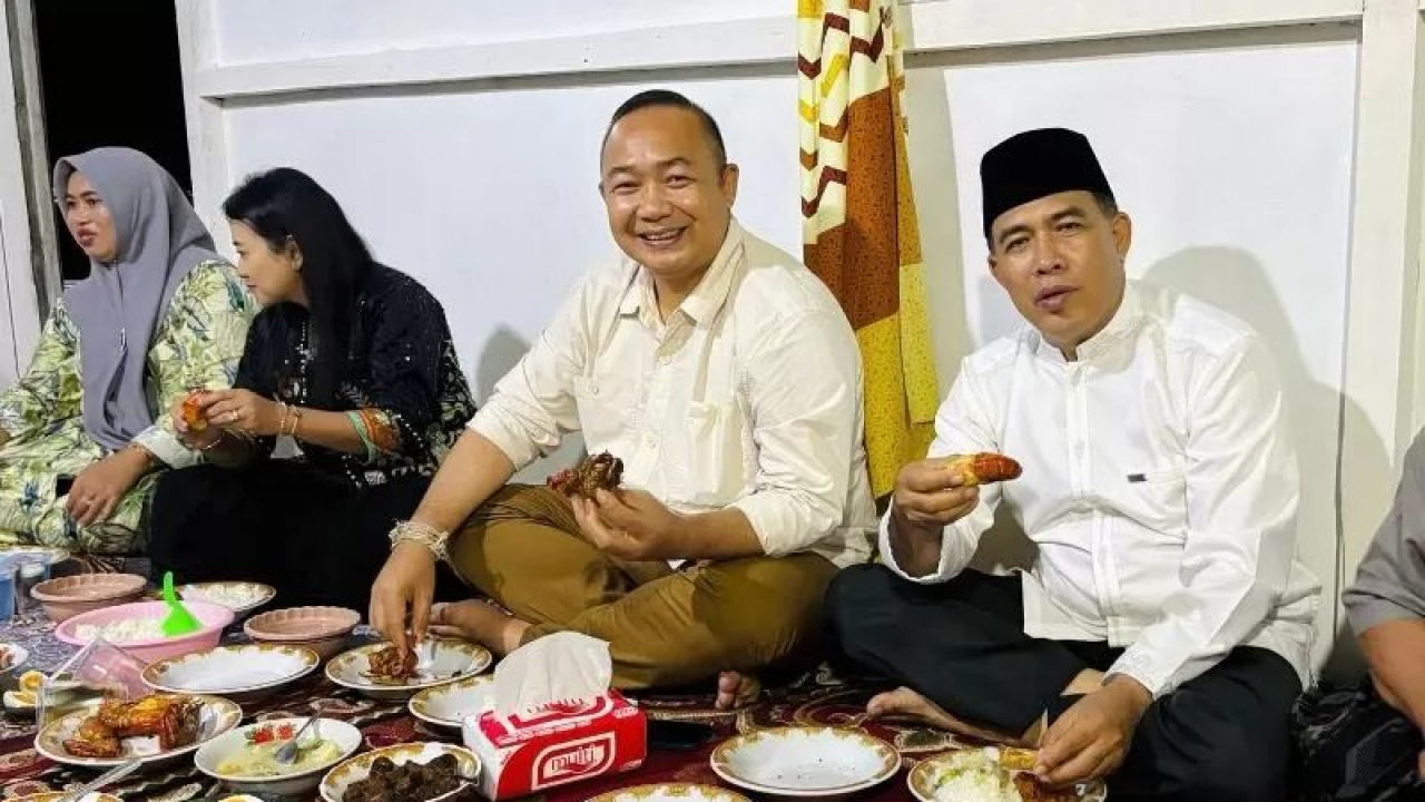 Eratkan Silaturahmi Idulfitri, Bupati Ketapang Sambangi Puluhan Kepala Desa