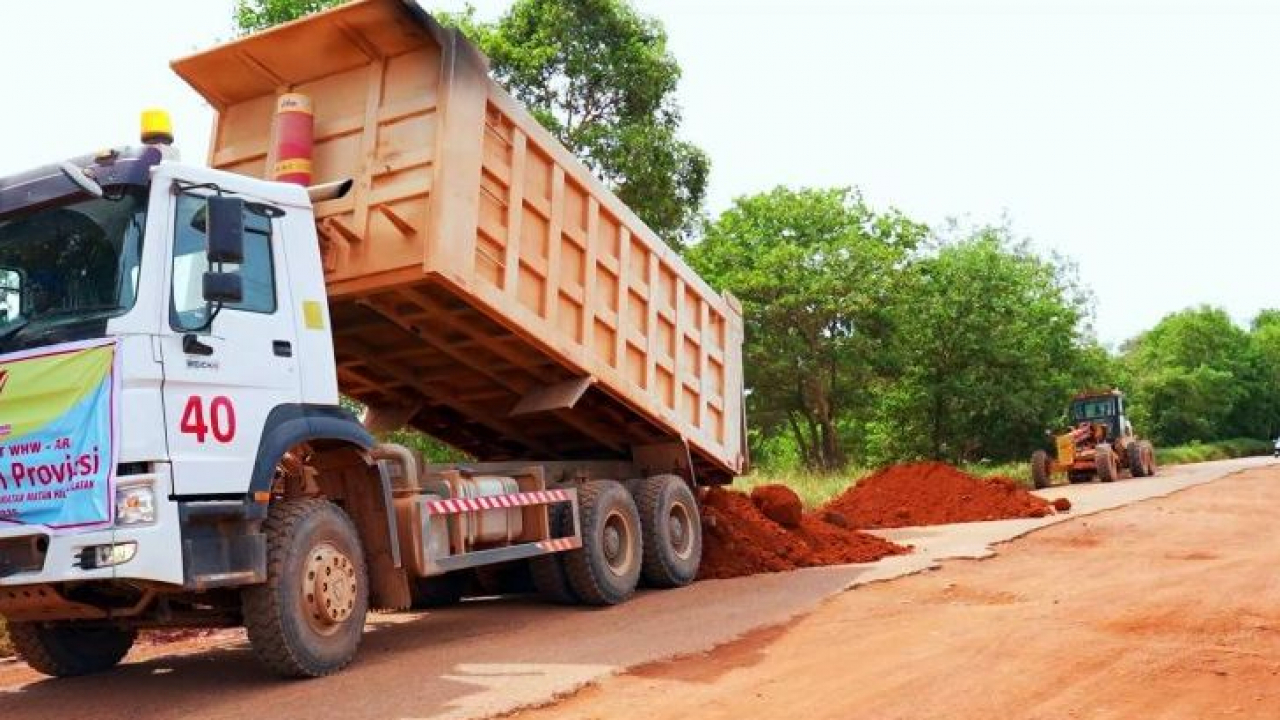 PT WHW Cepat Rehabilitasi Jalan Kendawangan, Dukung Pembangunan Berkelanjutan di Kabupaten Ketapang