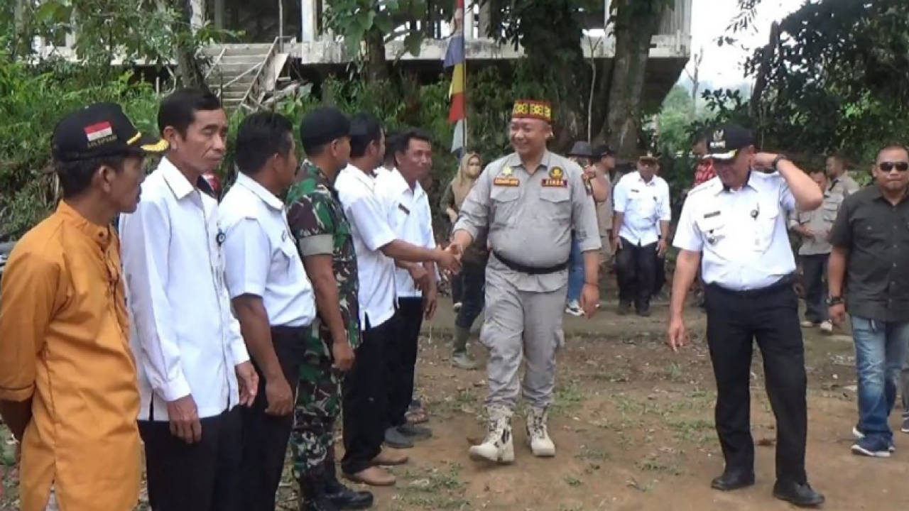 Sekda Ketapang Resmikan Desa Gema Sebagai Desa Mantap dan Terdepan (MAPAN)