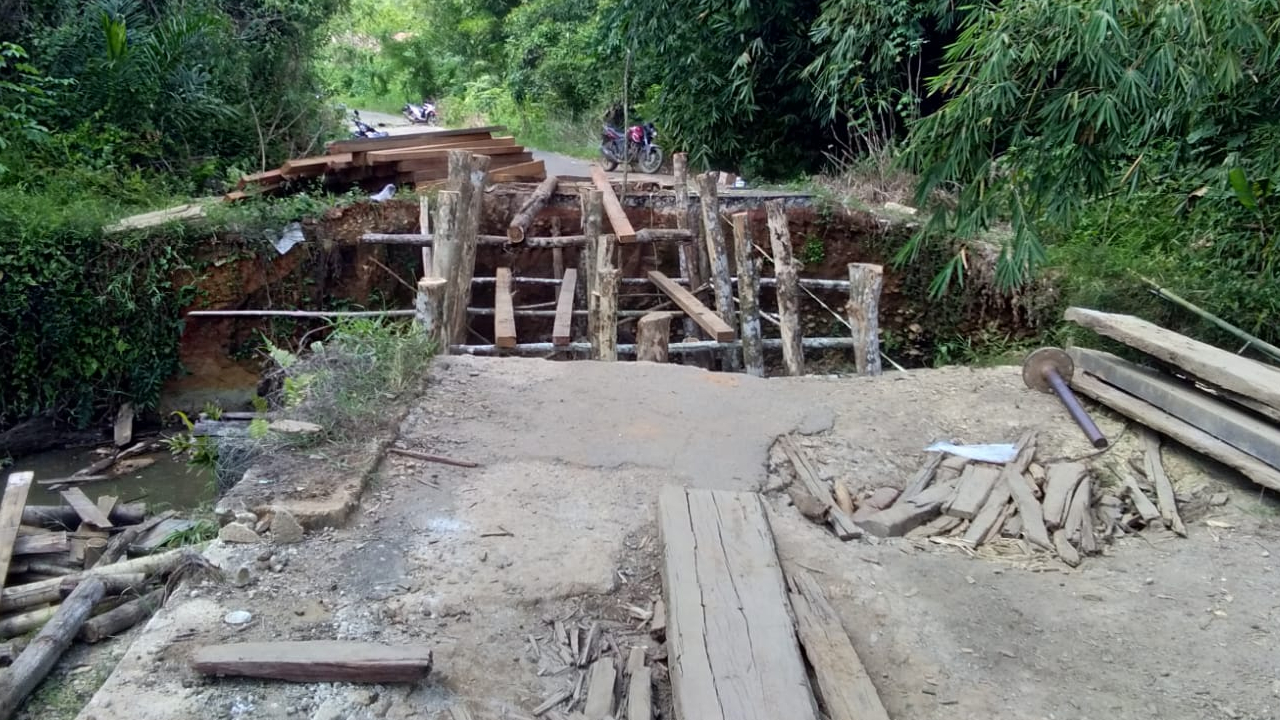 Jembatan Karab