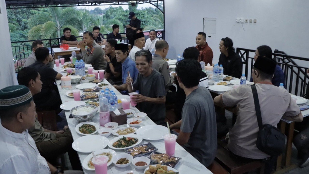 Polres Ketapang dan AJK Pererat Sinergi Melalui Buka Puasa Bersama