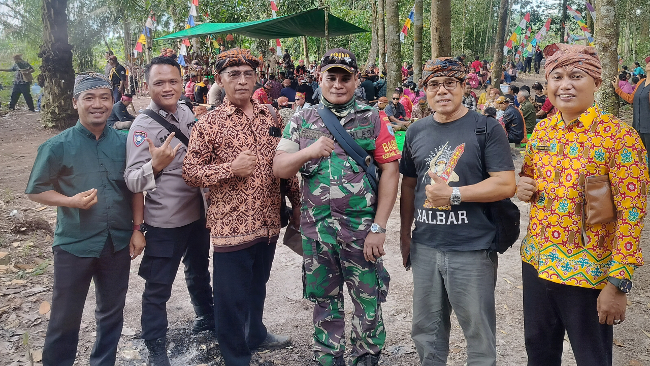 Kades ADJ mengikuti rangkaian kegiatan bapak bupati Ketapang. Alexander wilyo, S. STP., M.Si