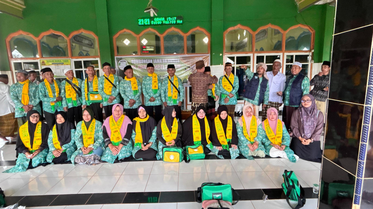 Kades ADJ resmi melepas jemaah umroh