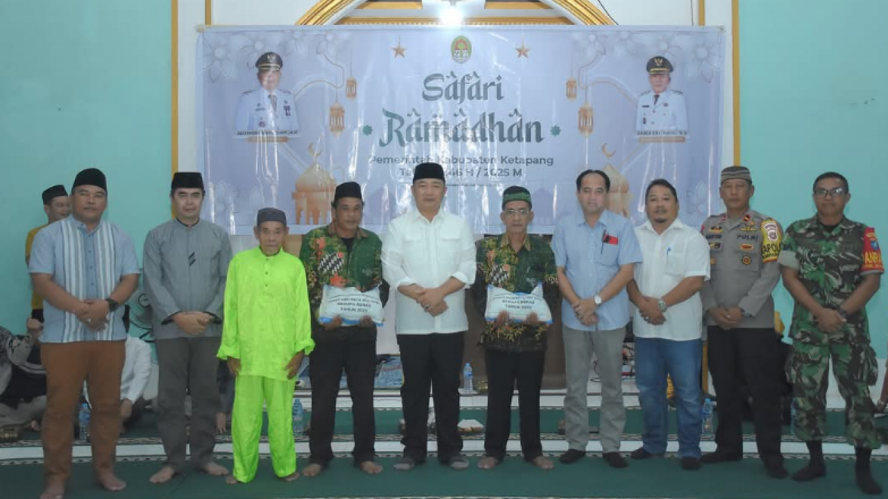 BUPATI KETAPANG GELAR KUNKER DAN SAFARI RAMADHAN DI KECAMATAN SIMPANG DUA