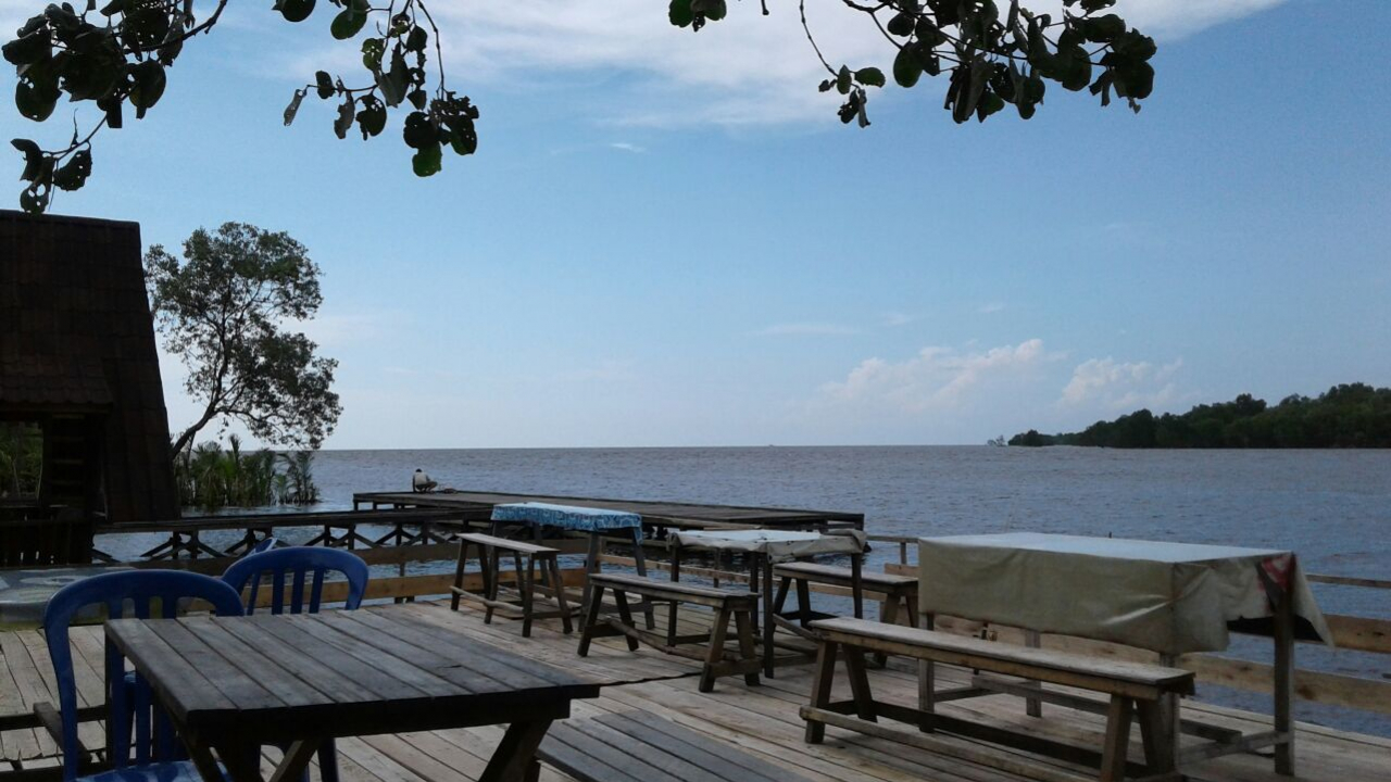 Pantai Tanjung Bawang