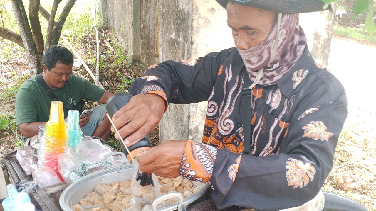 Cilok Pak Untung