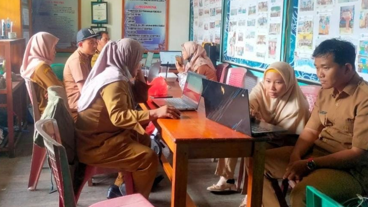 Bersama Pendamping Desa, Desa se-Kecamatan Sungai Melayu Rayak Submit Kuesioner IDM