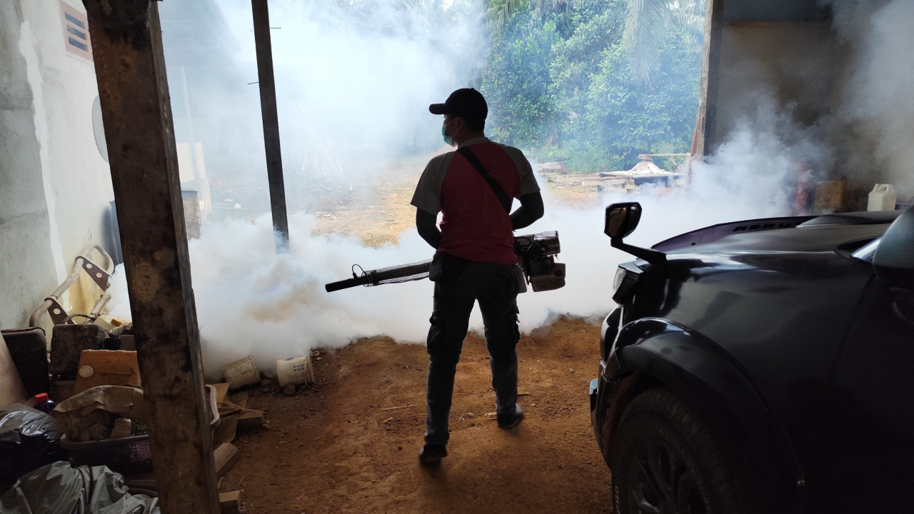 Desa Kepuluk Giatkan PSN, Cegah DBD di Desa