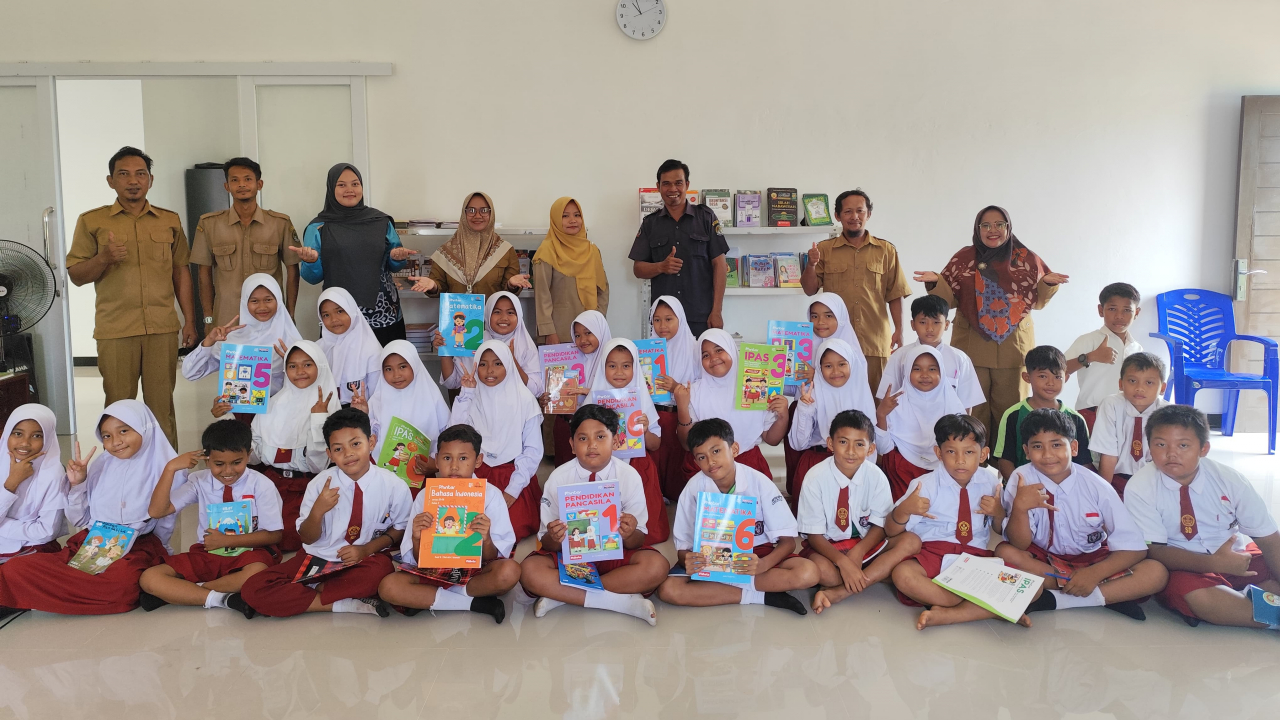 Kunjungan Guru Dan Siswa Kelas 4 SD Negeri 10 Sungai Melayu Rayak || Di Kantor Desa Kepuluk