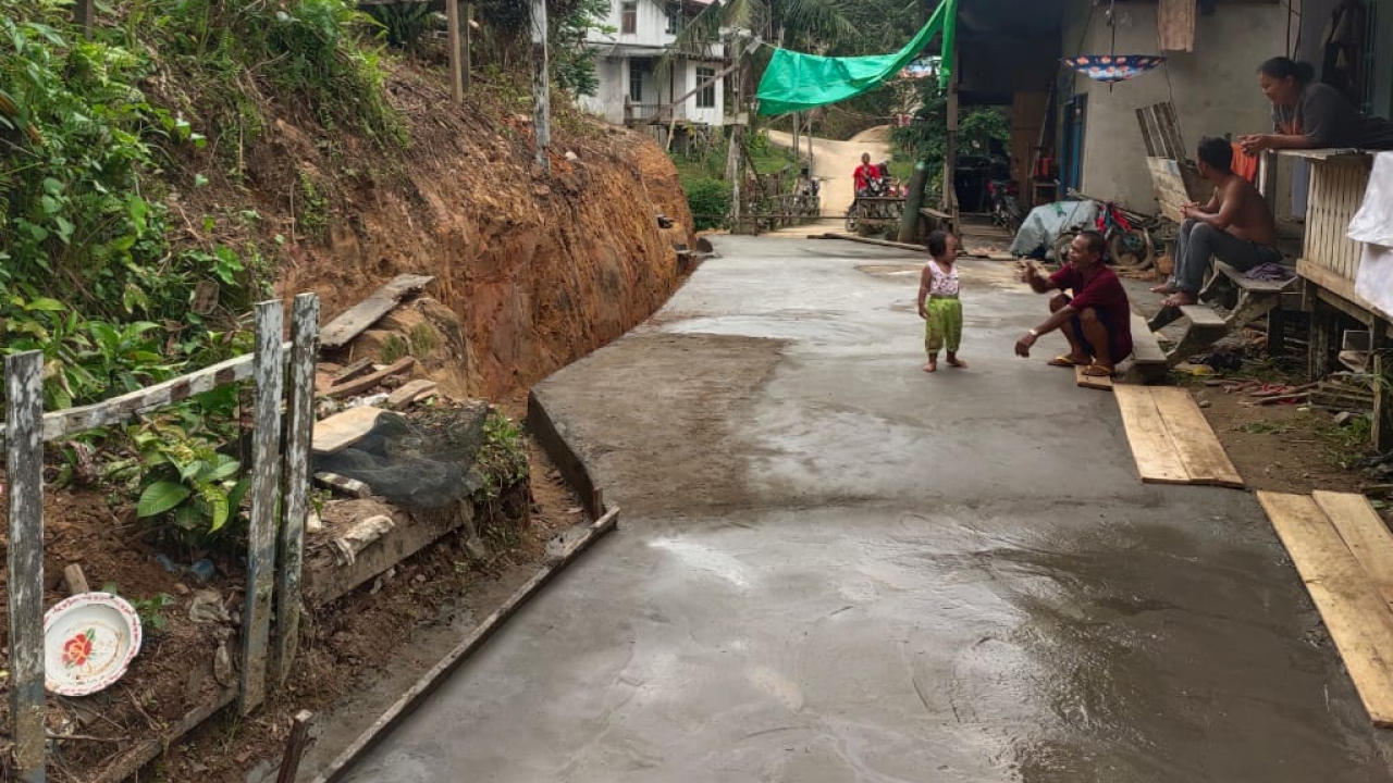 Peningkatan Infrastruktur Jalan di Desa Karya Jaya