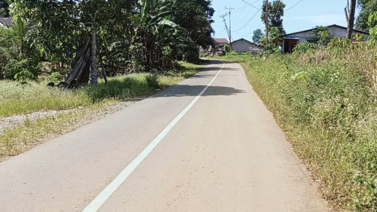Warga Desa Sahan Sambut Baik Peningkatan Jalan Oleh Dinas PUPR Bengkayang