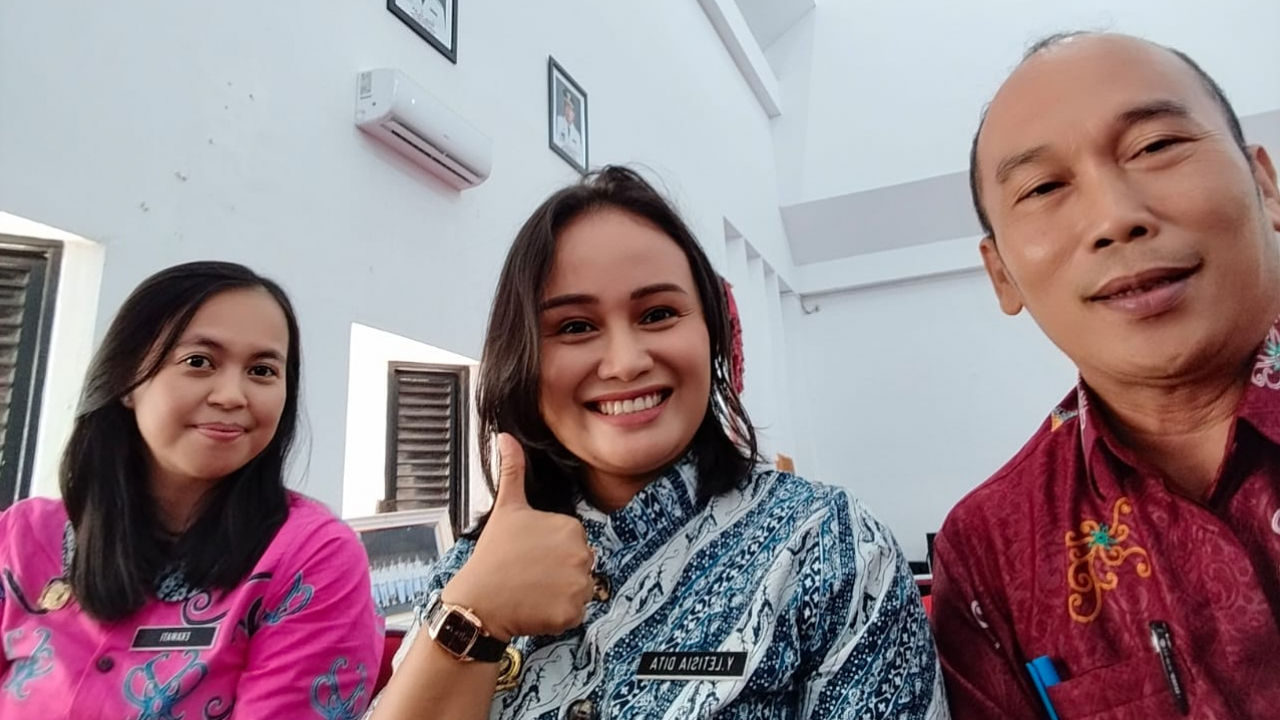Kepala Desa Tempoak Mengikuti Sosialisasi Pengelolaan Dokumen dan Layanan Informasi Publik