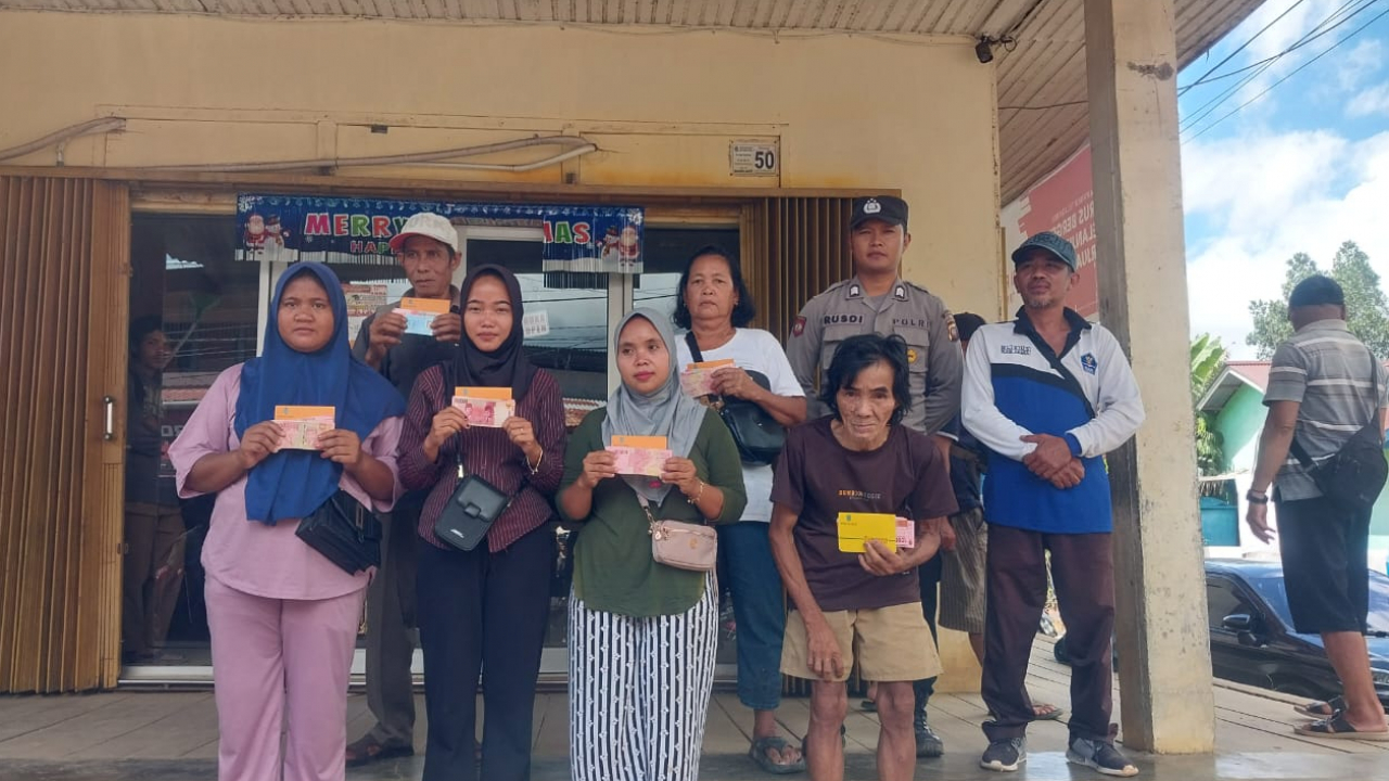 BLT Dana Desa Cair! KPM Nanga Mahap Terima Bantuan