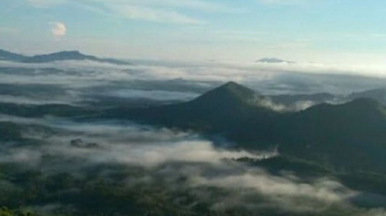 WISATA ALAM BUKIT BONGKU DESA TAMANG,KEC NANGA MAHAP,KAB SEKADAU