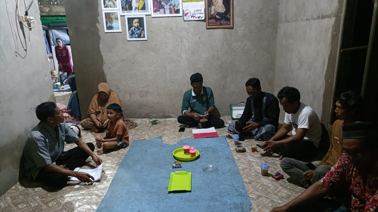 Rapat Rutin Lingkungan RT 005 Desa Sabuai