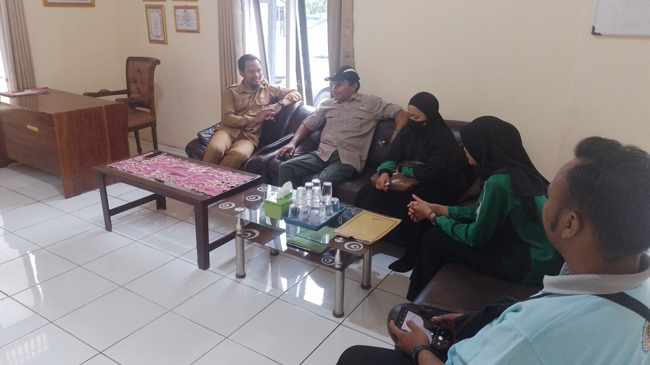 DLH Kobar Bina Pengurangan Sampah di Desa Sabuai