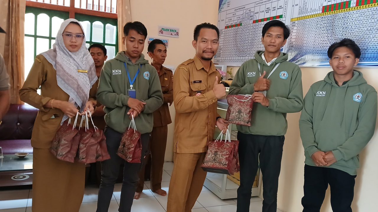 Pisah Kenang Mahasiswa KKN Universitas Antakusuma di Desa Sabuai