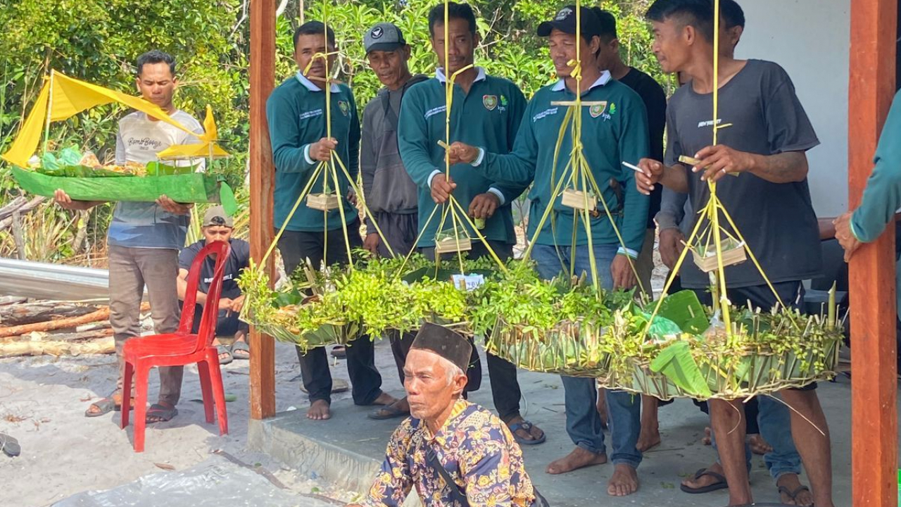 Budaya "Bebarasih Laut Darat" Menumbuhkan Sembilan Nilai Antikorupsi di Desa Sabuai