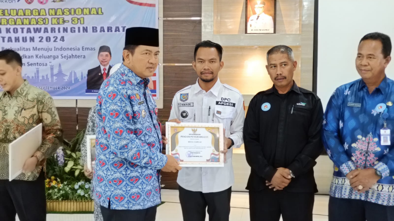 Desa Sabuai Raih Penghargaan Desa Terinovatif di HARGANAS Ke-31 Kabupaten Kotawaringin Barat