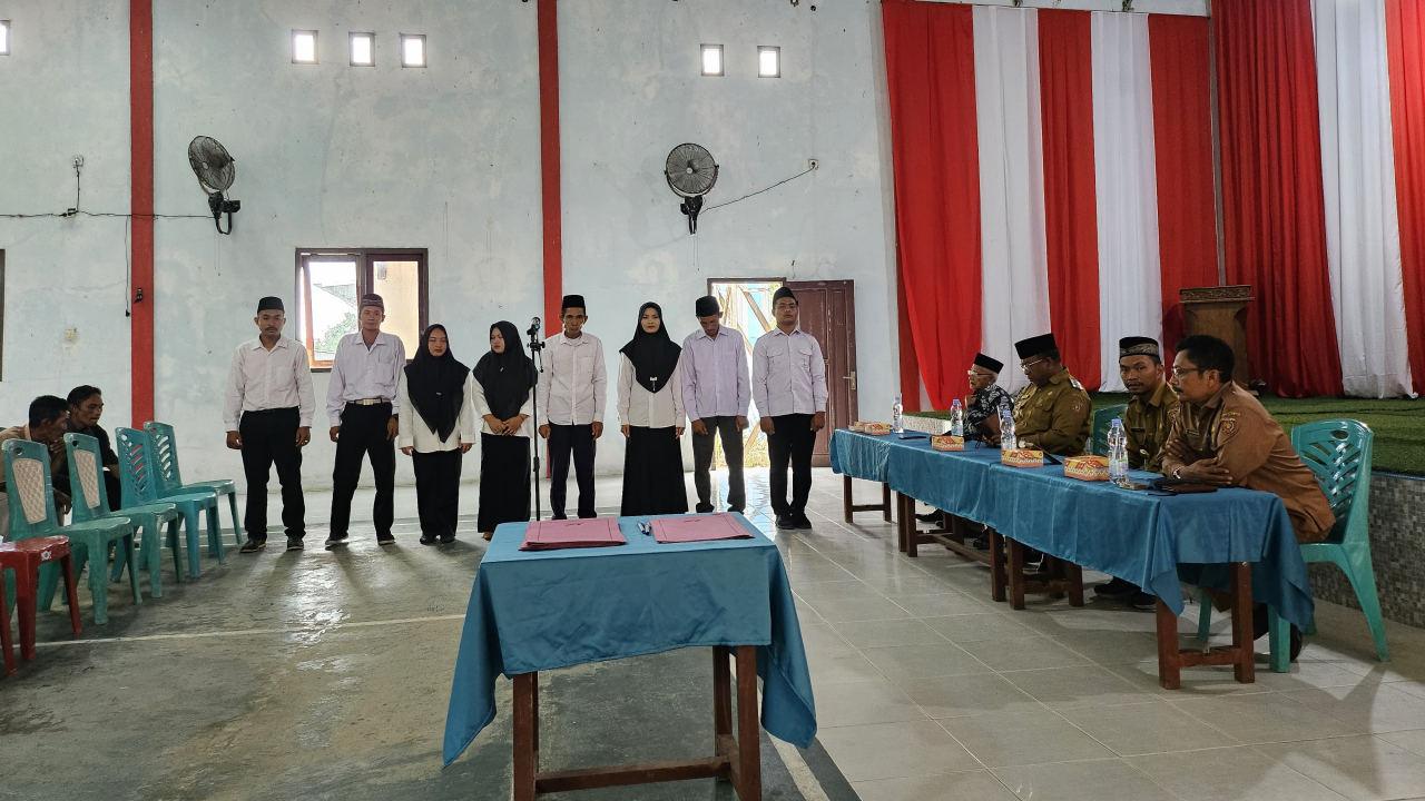 Pelantikan dan Pengambilan Sumpah Perangkat Desa Sabuai: Implementasi Peraturan Desa tentang Pakta Integritas