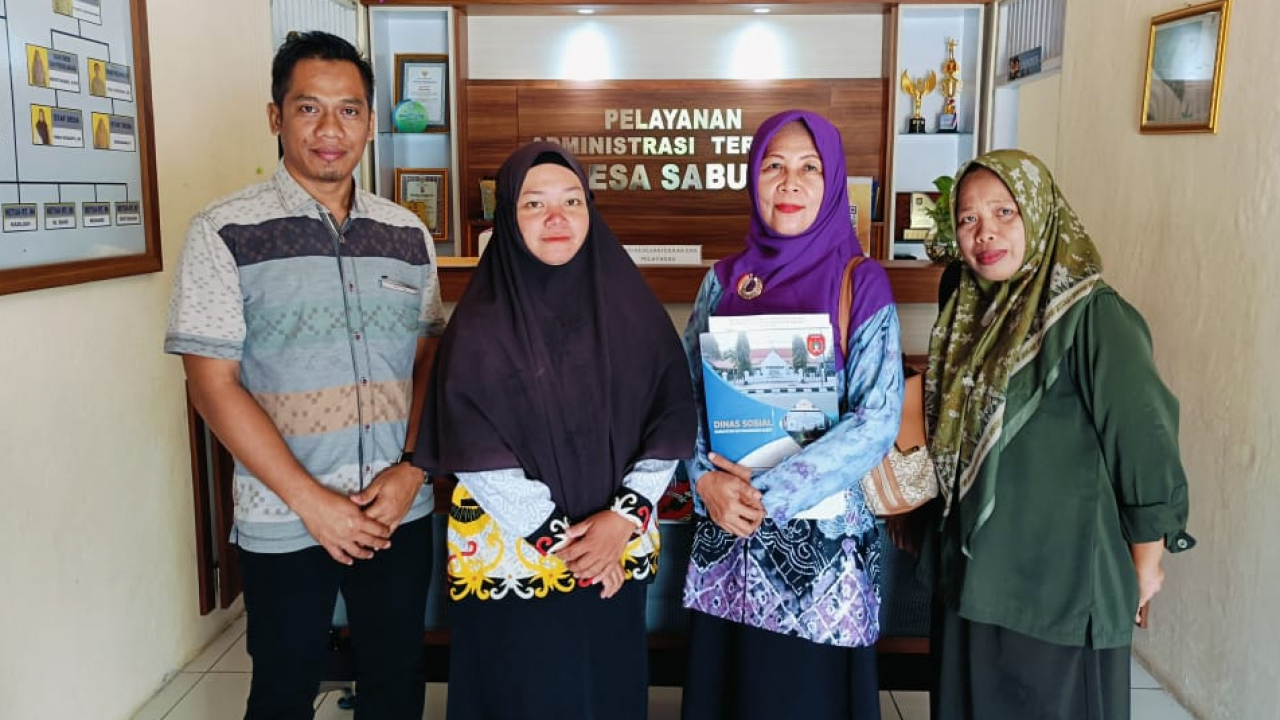 Dinas Sosial Koordinasi dengan Desa Sabuai Terkait Pertemuan Penerima Bansos PKH dan BPNT