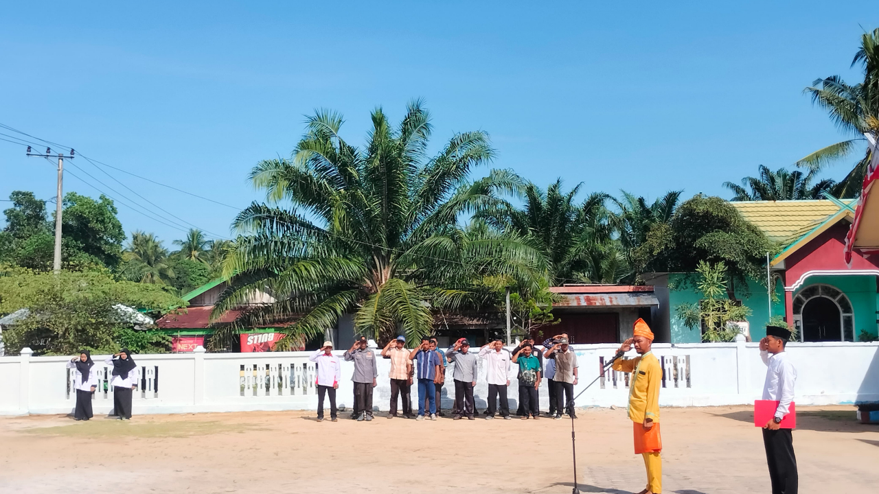 Peringatan Hari Pahlawan 10 November di Desa Sabuai