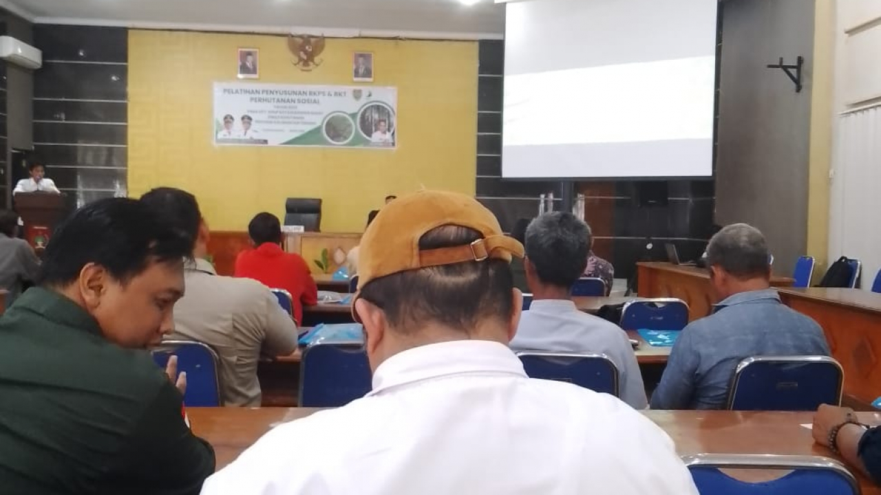 Pengurus LPHD Desa Sabuai Ikuti Pelatihan Penyusunan RKPS dan RKT Perhutanan Sosial
