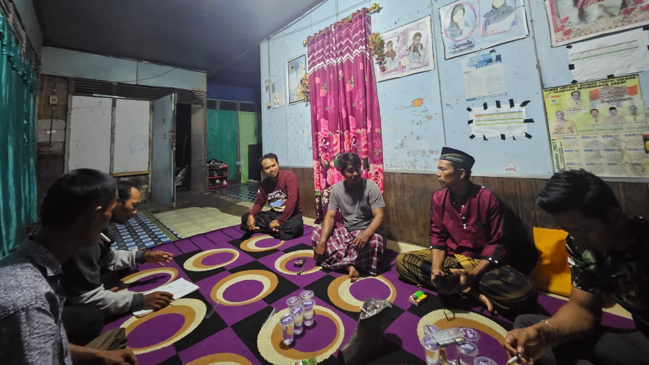 Rapat Rutin RT 004 Sabuai: Bahas Isu Lingkungan Desa